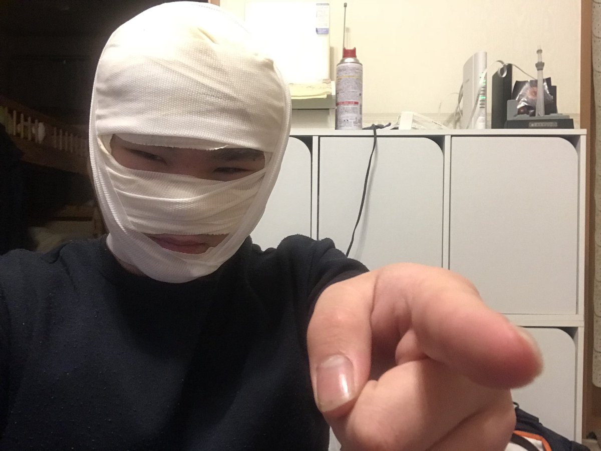 Uzivatel あっさ監督 Na Twitteru 顔に包帯を巻く練習してた 察しがいい人は誰のコスプレか分かる Uzivatel あっさ監督 Na Twitteru 顔に包帯を巻く練習してた 察しがいい人は誰のコスプレか分かる