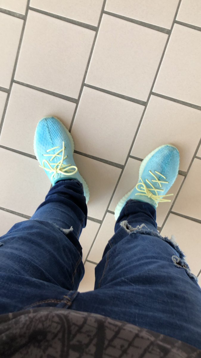 Defendini6's tweet photo. Con las unicas fekas que tengo pero es por que las hice yo mismo #everythingreal https://t.co/TBxoqMUXNR