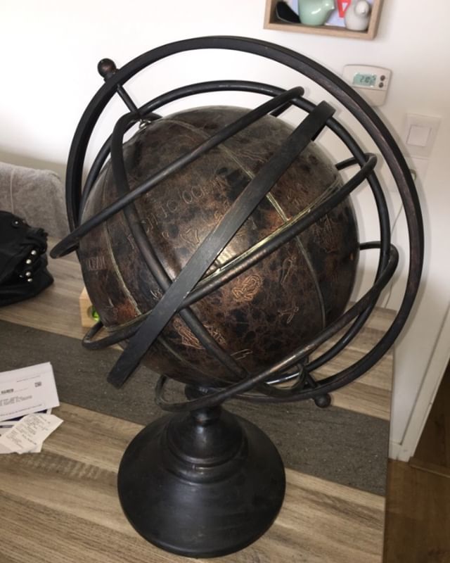 parischineur's tweet photo. #brocante @foiredechatou #chineur #chineuse #chatou https://t.co/LCiiBIo7ub https://t.co/GEYjPBe5u1