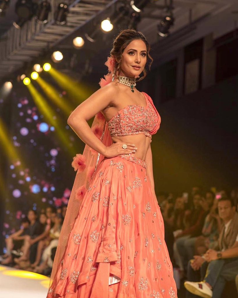 eyehinakhan's tweet photo. Everyday is a fashion show and the world is my runway😎💃 @TimesFashionWk @ipriyanksharmaa #sonalijain https://t.co/vasiRQheEz
