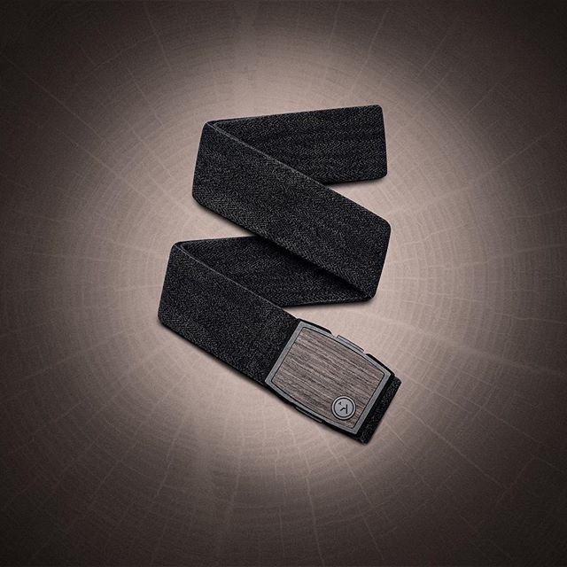 Another look at the Vision's wood grain atop the stump it came from. ⁣⠀
.⁣⠀
.⁣⠀
.⁣⠀
#strapinventureout #arcadebelts ift.tt/2TTqLuN