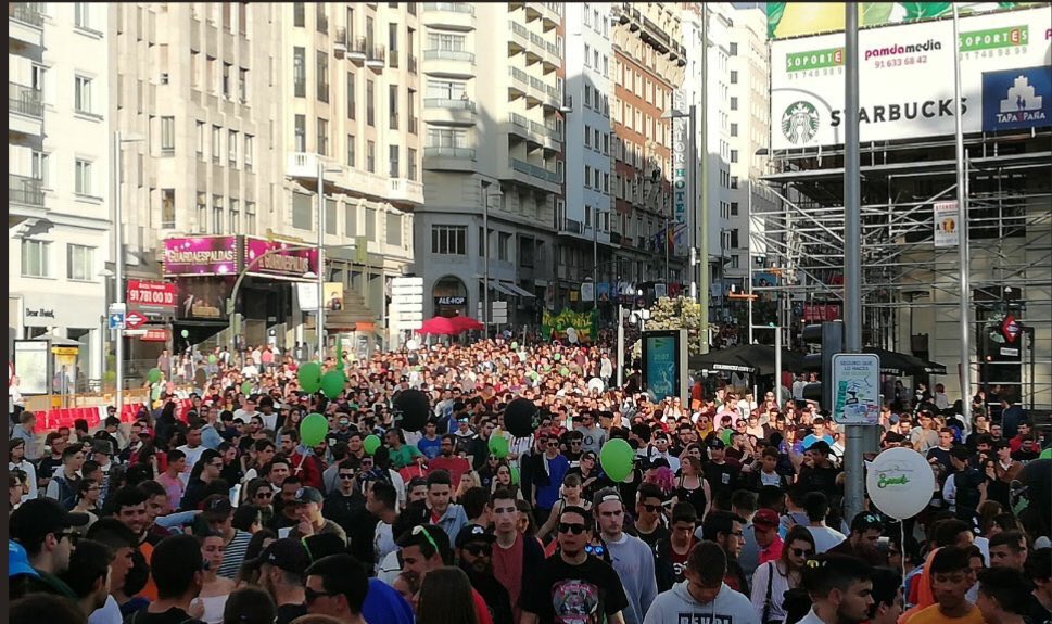 lamacabcn's tweet photo. @el_pais @elpaissemanal Algunas fotografías de la edición XXII que fue el año pasado 2018.
#SiembraElCambio los # de las últimas tres ediciones:
#MMMM18
#MMMM17
#MMMM16
Nos encantaría veros allí, esto no va de negocio, va de derechos. El negocio es el de siempre, y habrá que mirar más allá. https://t.co/J3uHmTU6X6