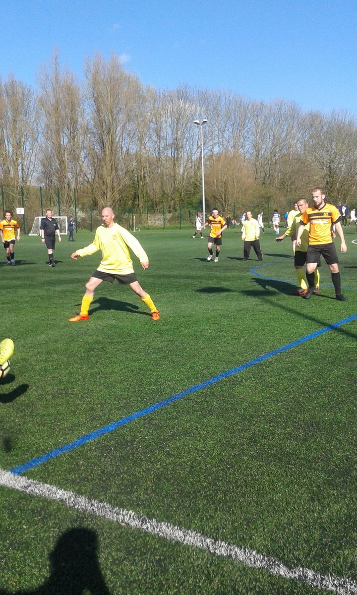 Good luck to St John's Ladies Deaf FC,  <a href="/ERFCYouth/">Everett Rovers FC</a>,  <a href="/CheshuntFC/">Cheshunt FC</a>,  <a href="/NorwichCityCSF/">Norwich City CSF</a> &amp; <a href="/inclusive_team/">BR Inclusive team</a> in today's regional #FAPeoplesCup competition 

<a href="/bbcgetinspired/">BBC Get Inspired</a>