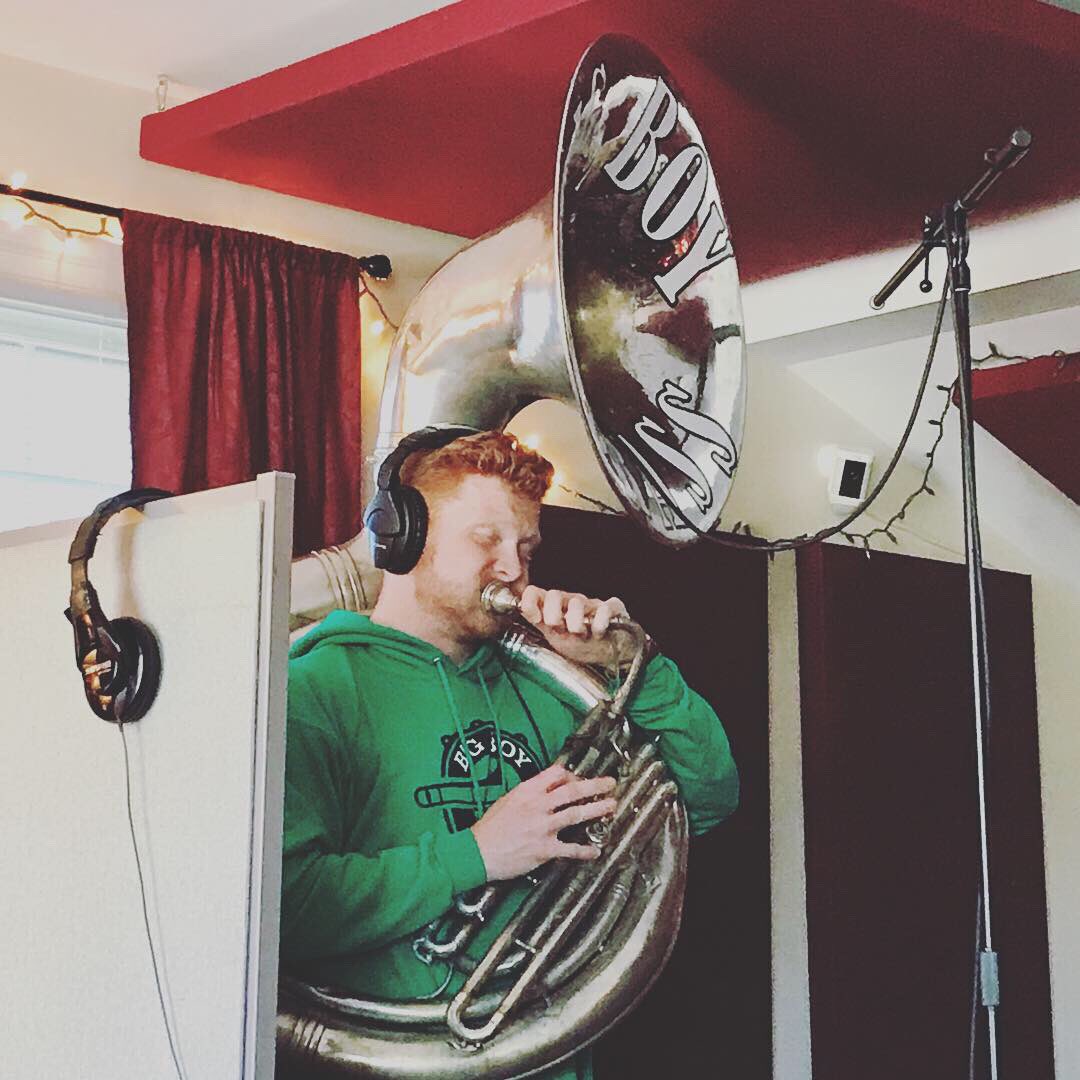 BigBoyBrassBand's tweet photo. We were hard at work in the studio yesterday 💪🏻🎧 #bigboybrass #rawmeat #breakingthebuskerscode #thornwallstudios #brassband #music #trumpet #sousa #trombone #saxophone https://t.co/lvuk3Mq38w