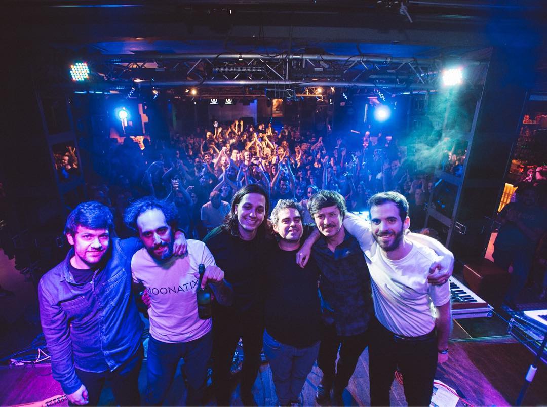 autumncomets's tweet image. Aún seguimos sin asimilar lo de ayer. Gracias por habernos acompañado en este viaje durante 11 años y habernos cambiado la vida para siempre. Sin @autumncomets ninguno de los 6 seríamos quienes somos.

Hasta siempre y GRACIAS!❤️

A.C.
2008-2019

(📸 @nsefotografia )