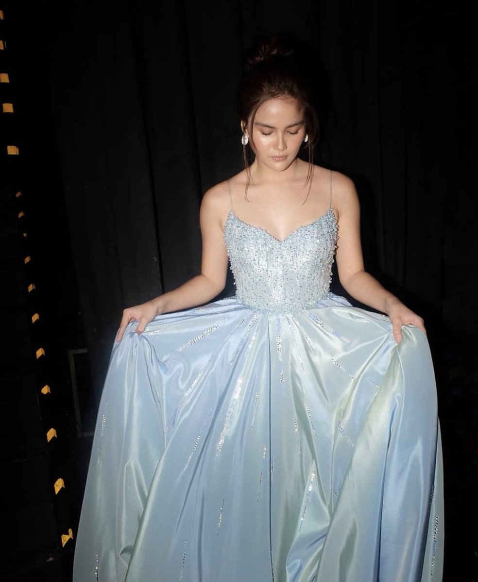 Elisse_WWOfc_'s tweet photo. Elisse first look for Guillermo Mendoza Memorial Scholarship Foundation Box Office Awards 2019 ✨👸🏻

Thank you glam team! https://t.co/yFKJFBZ40K
