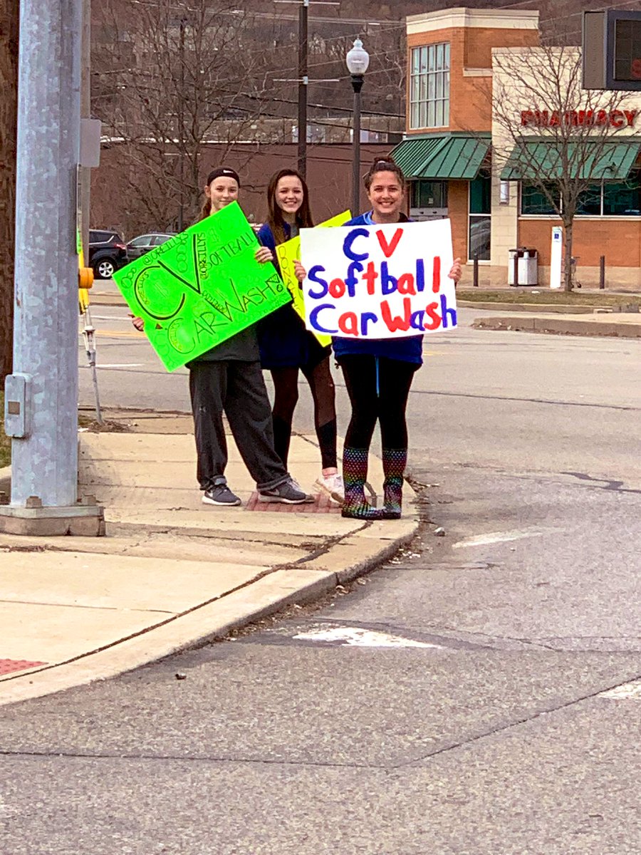 cvsb_gocolts's tweet photo. PSA: CAR WASH, PEOPLE!!! THE COLTS ARE HOLDING A CAR WASH!!!!!!!! We’re here at @oreillyauto in Heidelberg (next to Marathon) from 10-2! 🚗💦🧼 Stop by to support the HS &amp; MS softball teams! https://t.co/wGltncDSSx