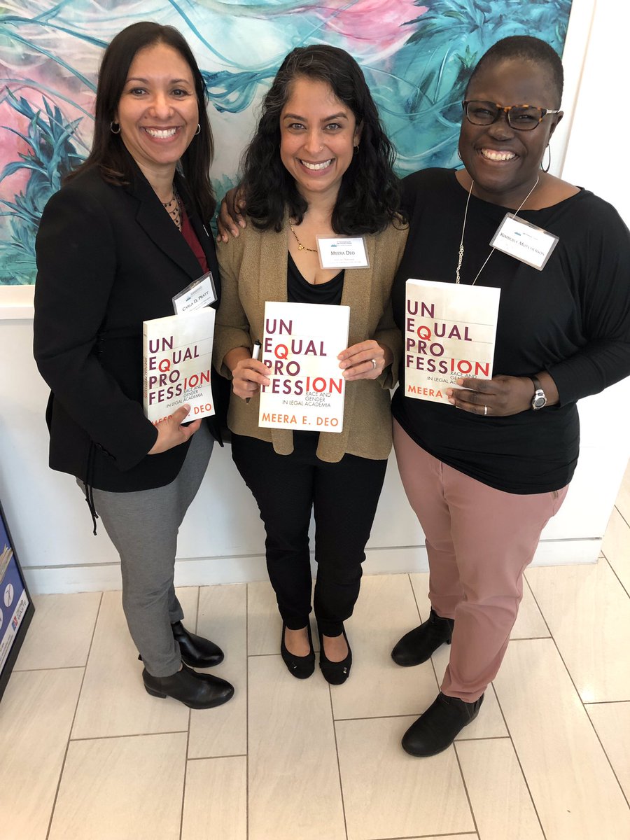 meeradeo's tweet photo. Thanks for the book love, #NPOC19! @TonyVarona and @AUWCLDean brought us together to nourish our souls. https://t.co/nHAqKXY4vt