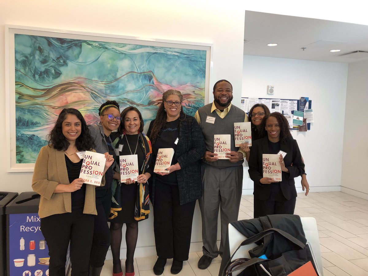 meeradeo's tweet photo. Thanks for the book love, #NPOC19! @TonyVarona and @AUWCLDean brought us together to nourish our souls. https://t.co/nHAqKXY4vt