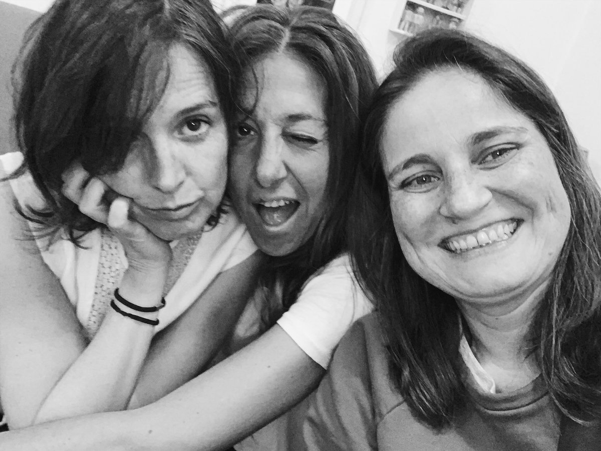 Liadas de sábados con karaoke incluido! Las grandes <a href="/tontxita/">Tontxita</a> y <a href="/sandrahcaba/">Sandra Hernandez</a>