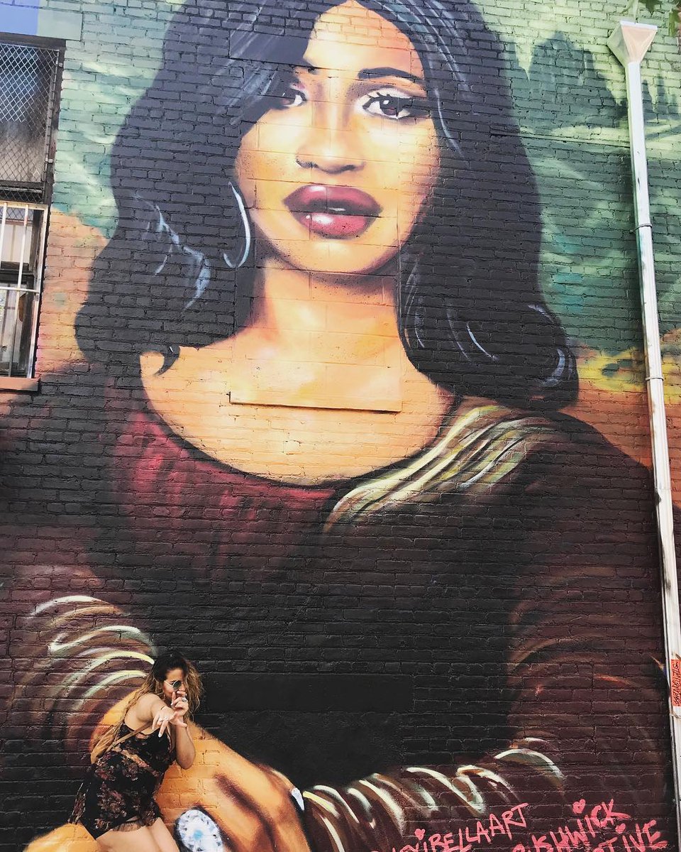 streetheroines's tweet photo. #LEXIBELLA (Brooklyn) uses her art to honor strong women like @AOC & @iamcardib & to show her own daughter that women can aspire and become their own wildest dreams. #Womenshistorymonth #streetheroines https://t.co/9aLfqP59UA