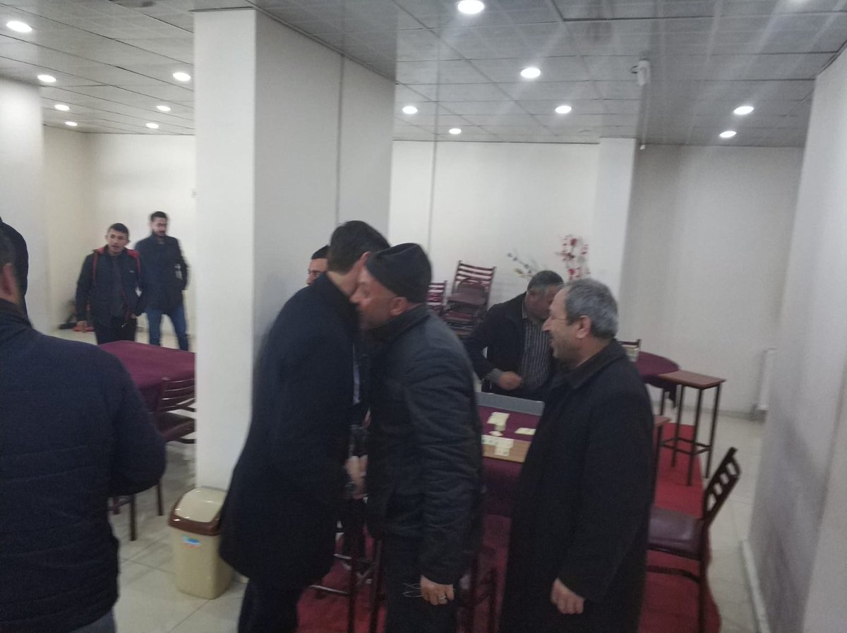 Hemşehrilerimizle hasbihal etmeye devam ediyoruz. Her şey Bitlis için, her şey Memleketimizin geleceği ve sizler için..