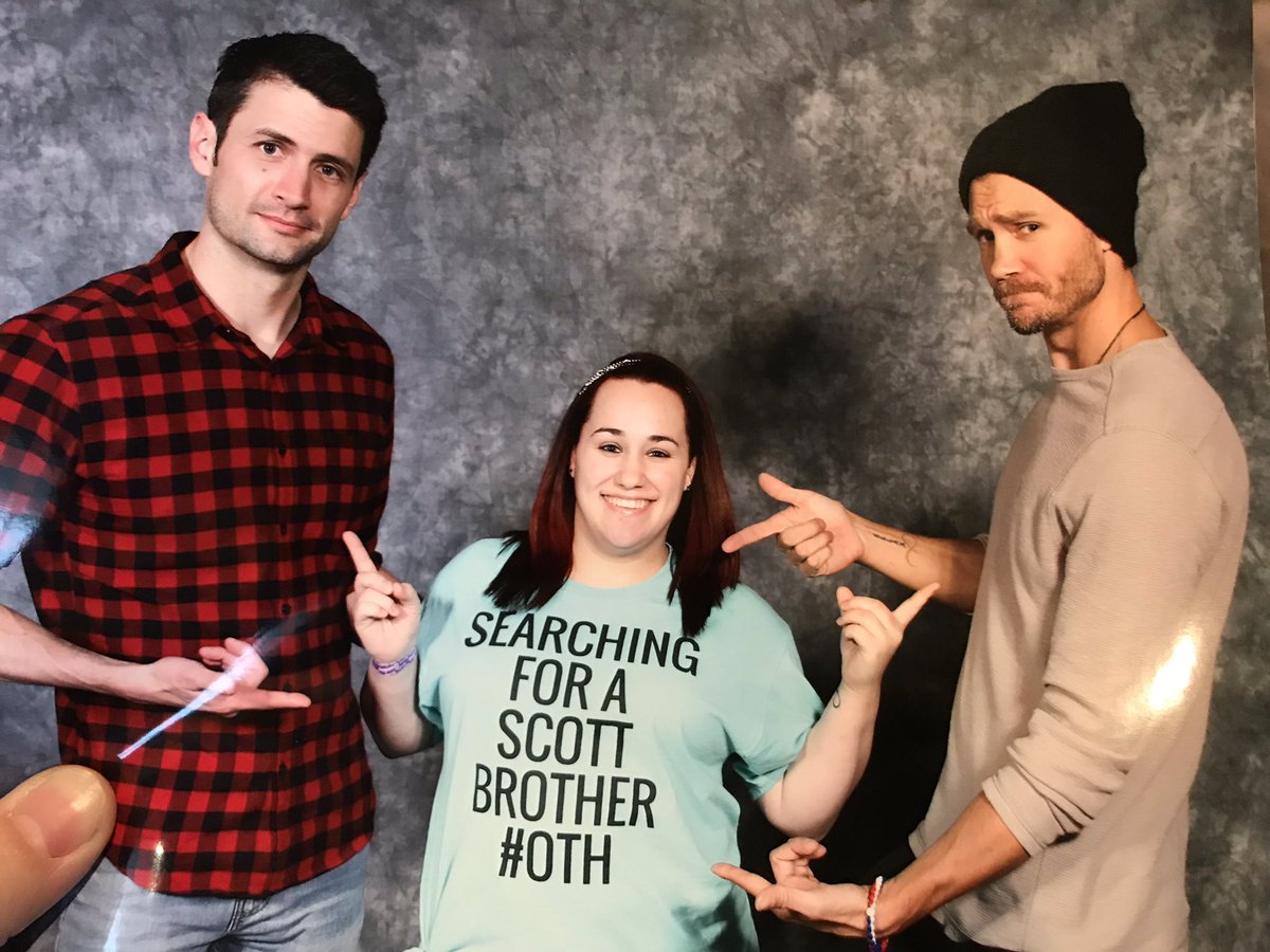 jackiekraidman's tweet photo. Thank you @EyeCon3000 for making this happen!!! #othx #treehill #scottbrothers @ThisIsLafferty @ChadMMurray https://t.co/I1MbnpwUnW