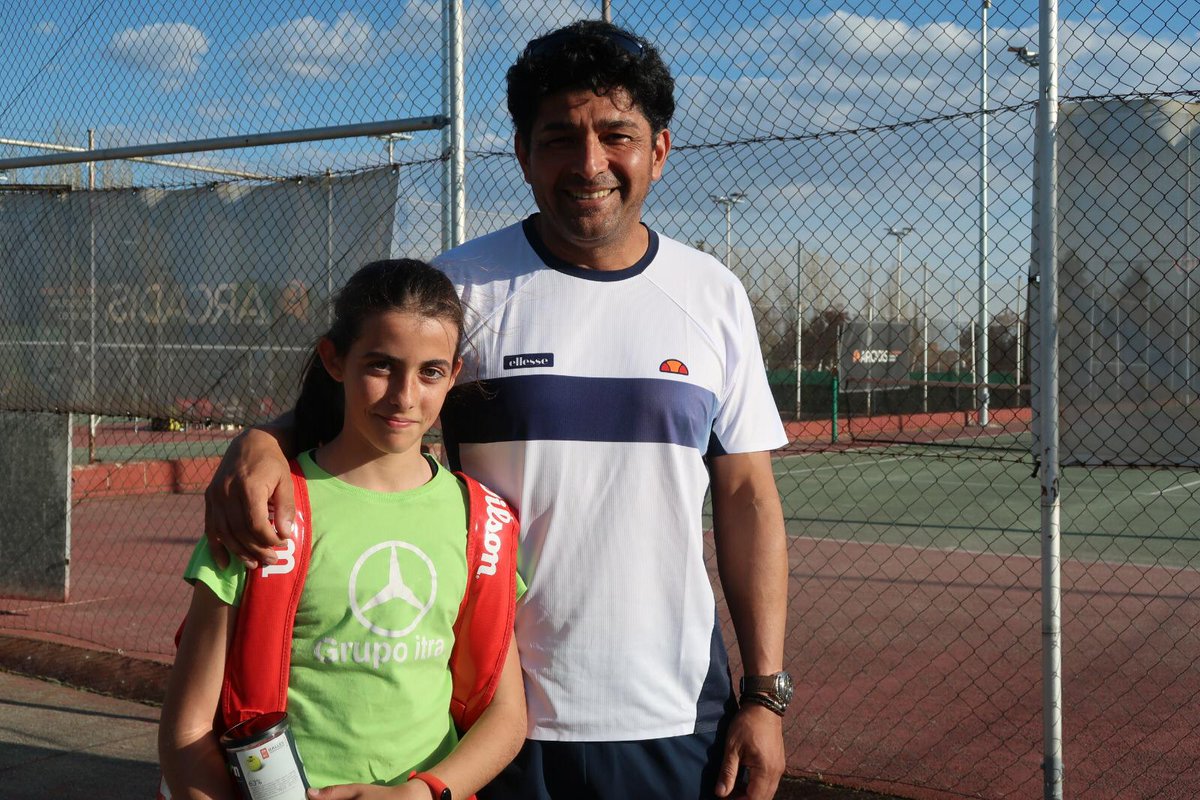 tenistasmadrid's tweet photo. Ana López Torres ha ganado el torneo de BREZO OSUNA-CORREDOR
Infantil Individual femenino
¡¡¡Enhorabuena Ana!!! El proyecto "Tenistas de Madrid" empieza a dar sus frutos
#tenistasdemadrid @GrupoItra @HangarPadTenis #itratennisteam https://t.co/rS6jaLjjTo
