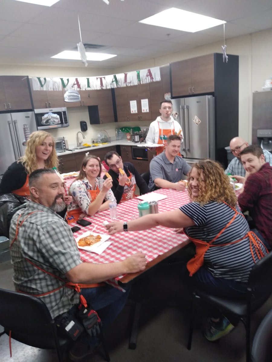 Breaking bread at 4738 success sharing@DepotLuke07@SandraDensem@haystackjms@Tommy_4738