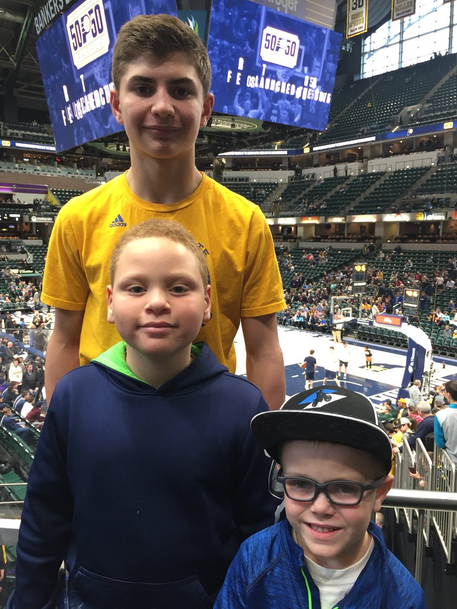 KleinertAdam's tweet photo. Go Pacers!!! #pacersgamenight https://t.co/3CmDNbj24Q