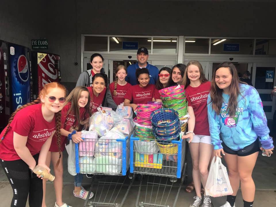 _CassieTx_'s tweet photo. Had to spread the ❤️. So proud of 13 Power @avatxvolleyball  @CTC_TX   The team’s community service will be making a lot of baskets with donations for families &amp; kiddos.  #ava13power https://t.co/gVxLc9C2L8