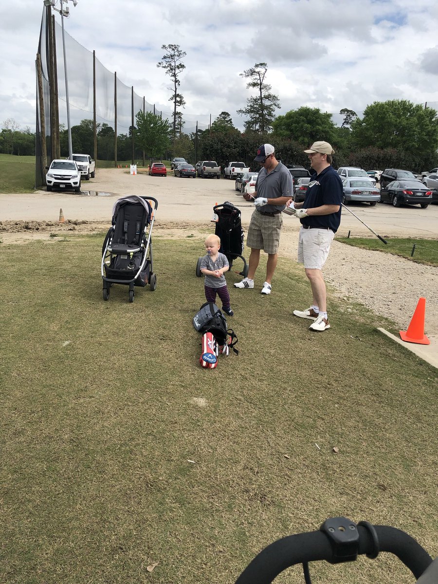 centercut18's tweet photo. 1st tee. What could possibly go wrong?  #Truthstrangerthanfiction #golfobcession https://t.co/Sxry6QXnRw