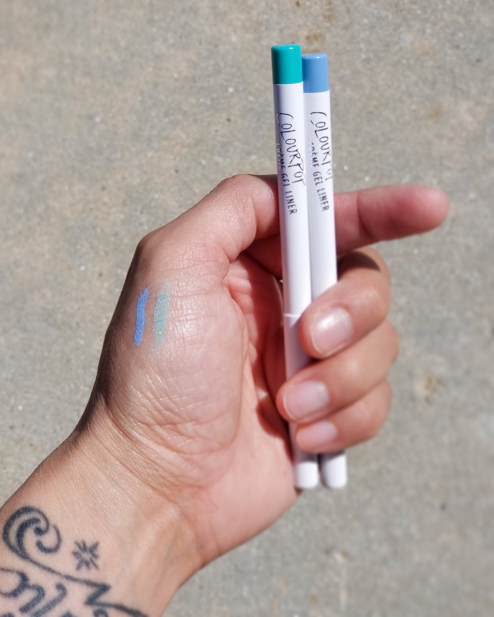 LeidyKaraiscos's tweet photo. @colourpopcosmetics Créme Gel liners
in ZULU & PRANCE
#colourpop #colourpopcosmetics #crémegelliner #gelliners #makeupjunkie #instabeauty #makeup #makeuplover #eyes #beauty #swatches https://t.co/0L96UIuNHb