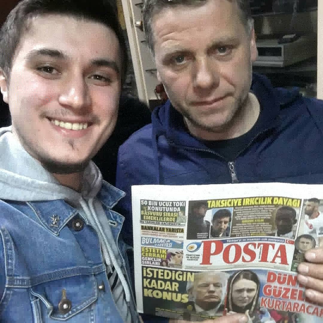 Akgenc_ayazaga's tweet photo. Ayazağa Mahallesi Gençlik Kolları Olarak Esnaflarımıza, Vatandaşlarımıza Gazete Dağıtımında Bulunduk. 31 Marta Kadar Projelerimizi Anlatmaya Devam Edeceğiz!!!
#akgençayazağa
#ayazağagüçlügelecek https://t.co/1YovfPaMch