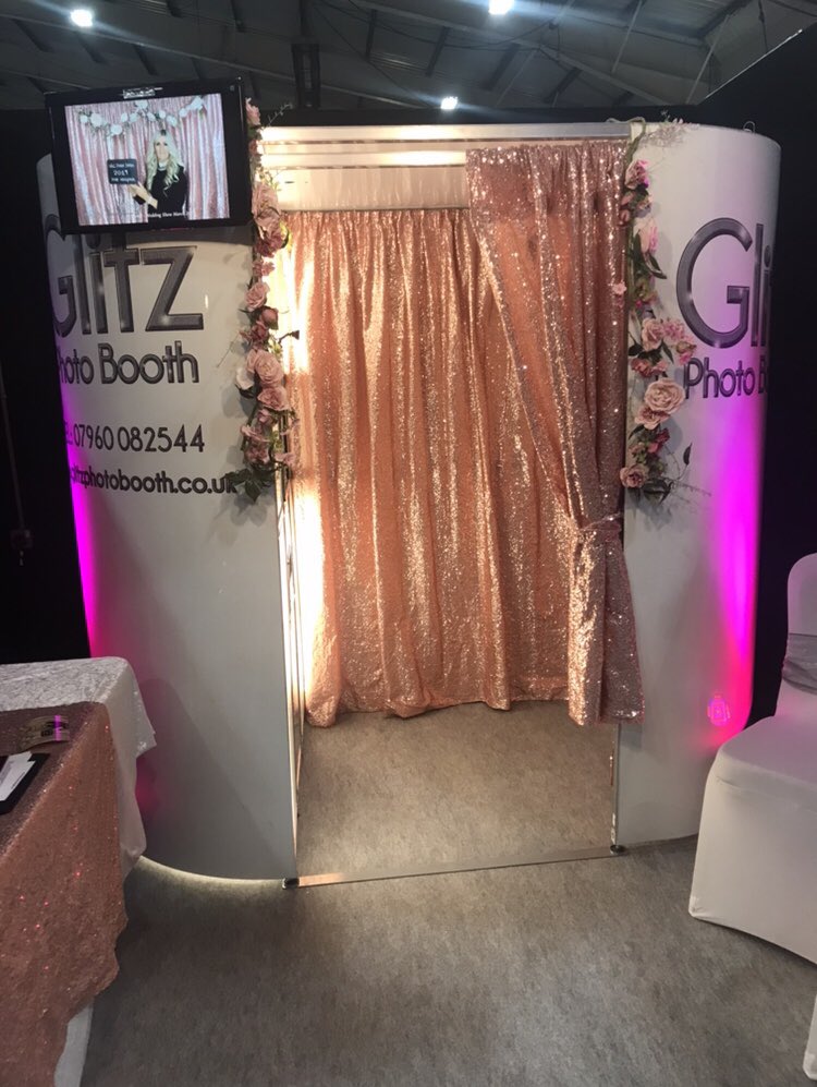GlitzPhotoBooth's tweet photo. @bridewedshow @westpoint #weddingshow #glitz #glitzandglam #glitter #photoboothhire #photobooth #rosegold #bride #southwestwedding #hens #family #weddingshow @Exeter_Hour @Torbay_Hour @Plymouth_Hour https://t.co/O78ByKNqBx