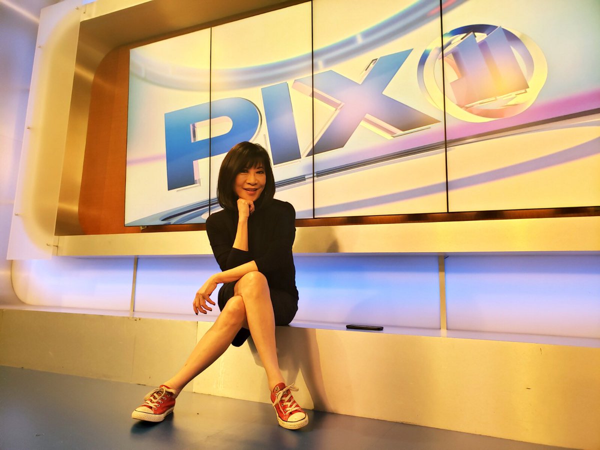 KaityTong's tweet photo. Hi! ���@PIX11News weekend crew coming at ya in 9 minutes and counting! Sneakers kinda day😎 https://t.co/vVXeObvBIw