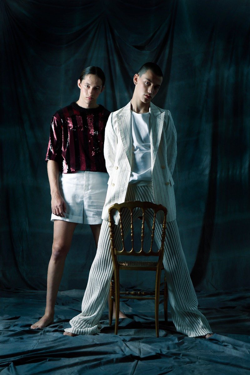 • FORMALITY •
Fotos editorial por @eperisphoto .
.
.
#editorial #francismontesinos #formality #photos