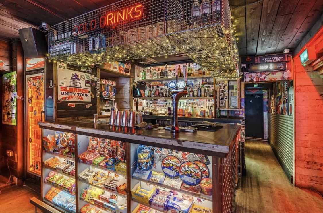 Convenience Store NQ tweet media