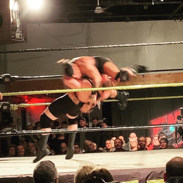 BulkNasty91's tweet photo. Its all in the hips. #LegDay #FallAwaySlam #MeatHeadMania #BulkVsBlade #BuiltToGo #BigManBusiness #BulksGym #ProWrestling #YearOfTheBulk #BringingBigBack #Powerlifting #DTA #Rage #WeightLifting #Bulk #Strength #MeatHead #Beard #Mass #Monster #BetOnBulk #PlanetBulk #PowerSlam https://t.co/iHJYiVvhxk