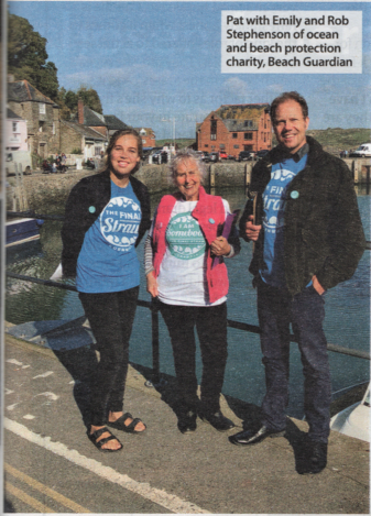 There's a great article in the current edition of <a href="/yoursmagazine/">Yours magazine</a> featuring <a href="/ActionNan/">Action Nan</a> from <a href="/finalstrawcorn/">Final Straw Cornwall</a> who did 52 beach cleans last year

Here's a pic of Pat along with <a href="/PlasticWaive/">Beach Guardian</a> in Padstow seeing how many businesses have removed plastic straws in favour of paper straws..