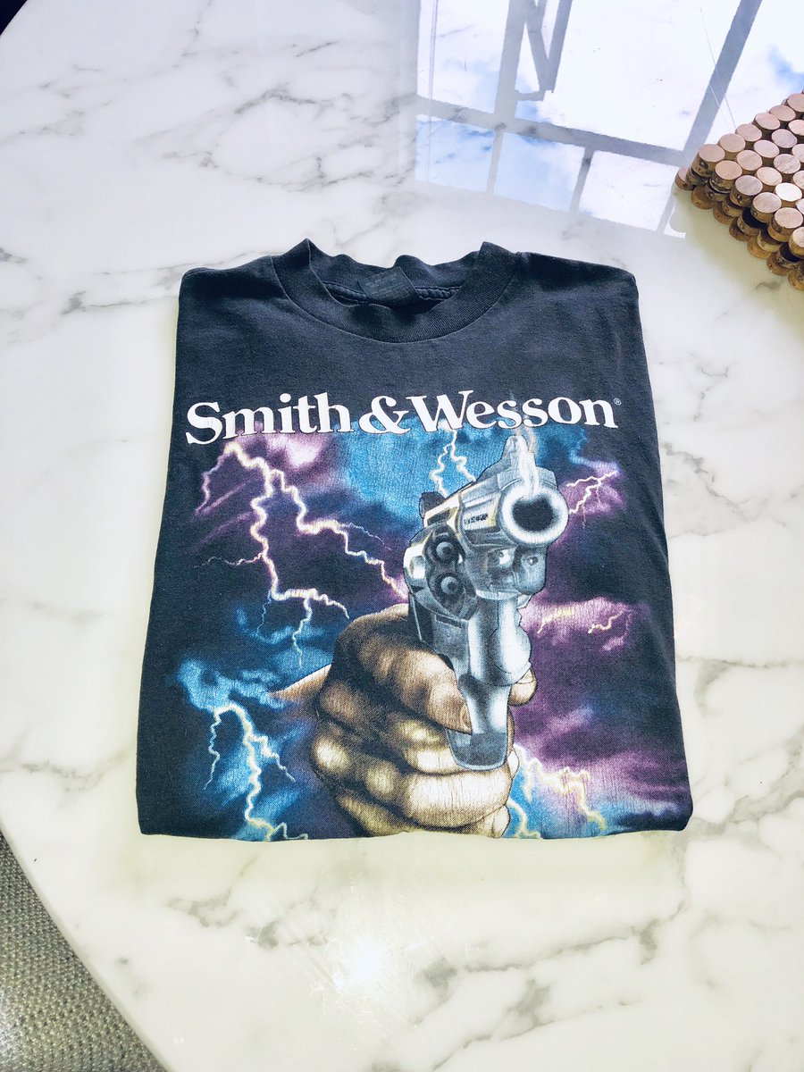 PorcelainBlack's tweet photo. My new Favorite shirt. https://t.co/r9OMXaCyoU