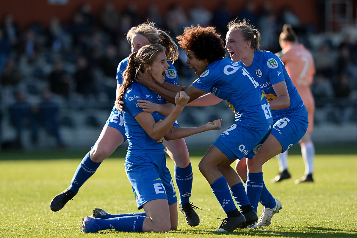 DavidCatry's tweet photo. 3-1 winst voor @kaagentladies tegen @rscanderlecht in de kwartfinale van de beker. Doelpunten van @lenieonzia , @ambermaximus , @MarieMinnaert  en @SarahWijnants7 voor Anderlecht. https://t.co/hWTtxljZoX