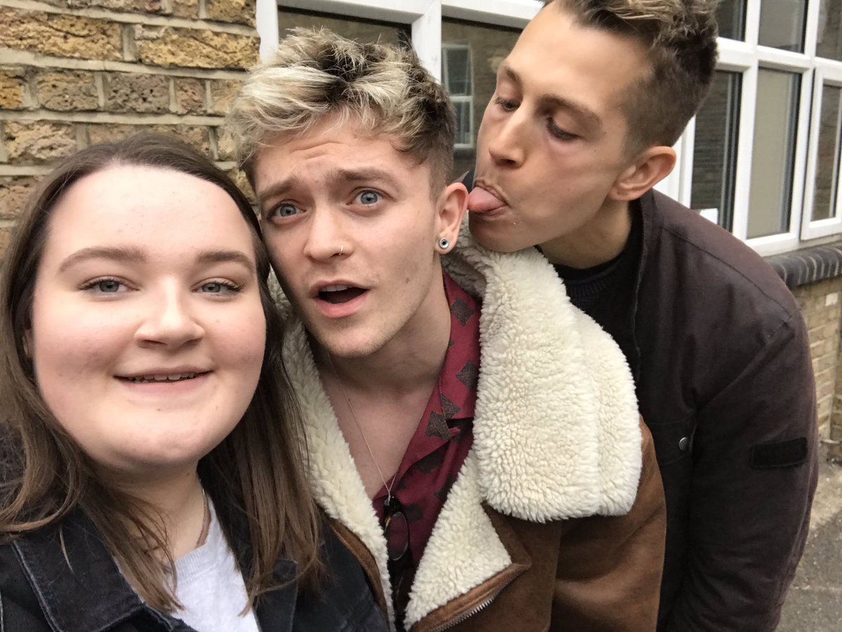 ge0rgiapaige's tweet photo. I will never get over this ๐ #jonner @TheVampsCon @TheVampsJames https://t.co/g2hUv6Oln5