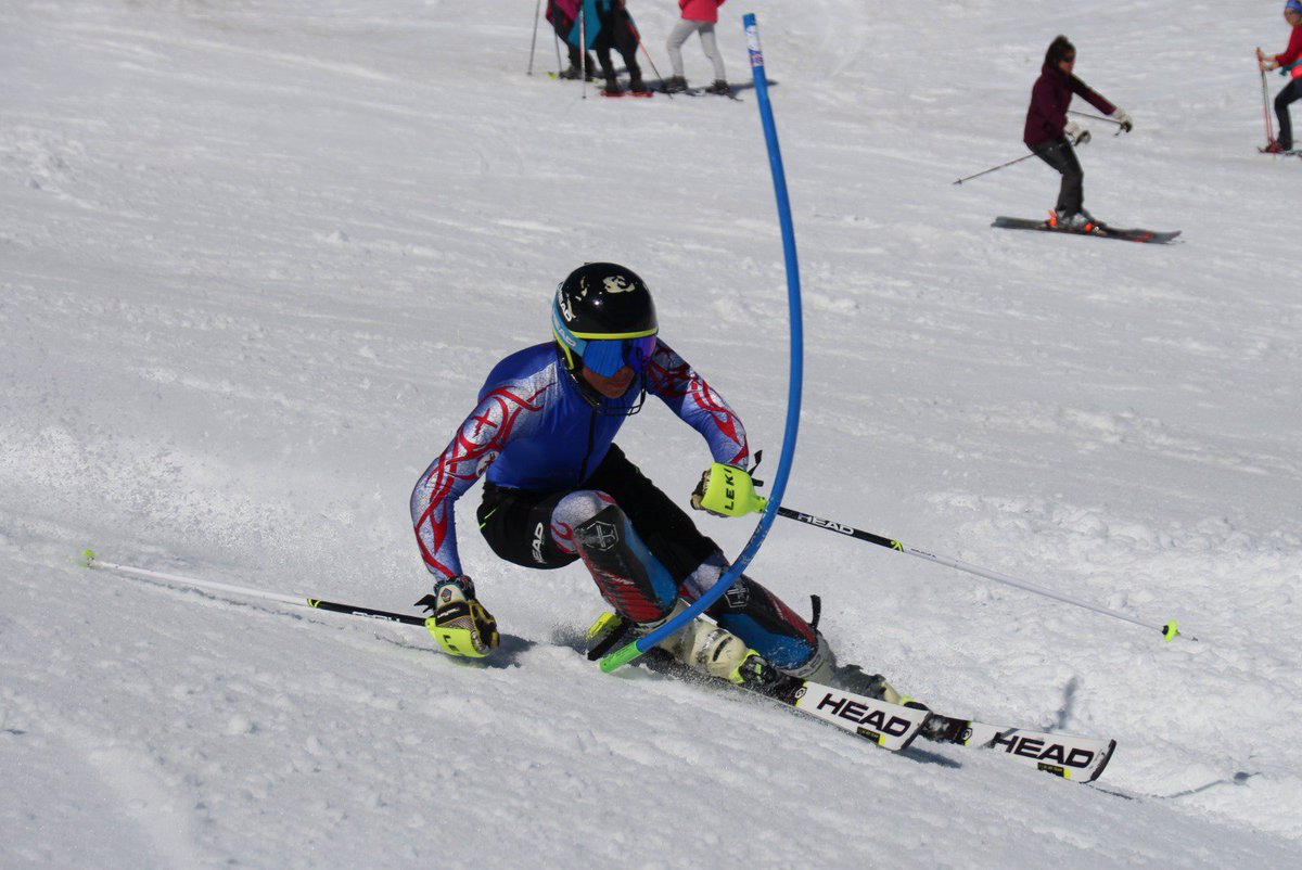 GEiEGesqui's tweet photo. Darrera jornada de la fase final de la Copa Espanya a @la_molina . Avui SL molt bona actuacio del nostre grupista U16 Oriol Abella. 14è a la classificació d'avui. Moltes Felicitats. Bon treball. @geieg1919 @fceh_cat @RFEDInv @esportsFERRER @Intercerdanya @ferran_garcia https://t.co/l25TJigk0P