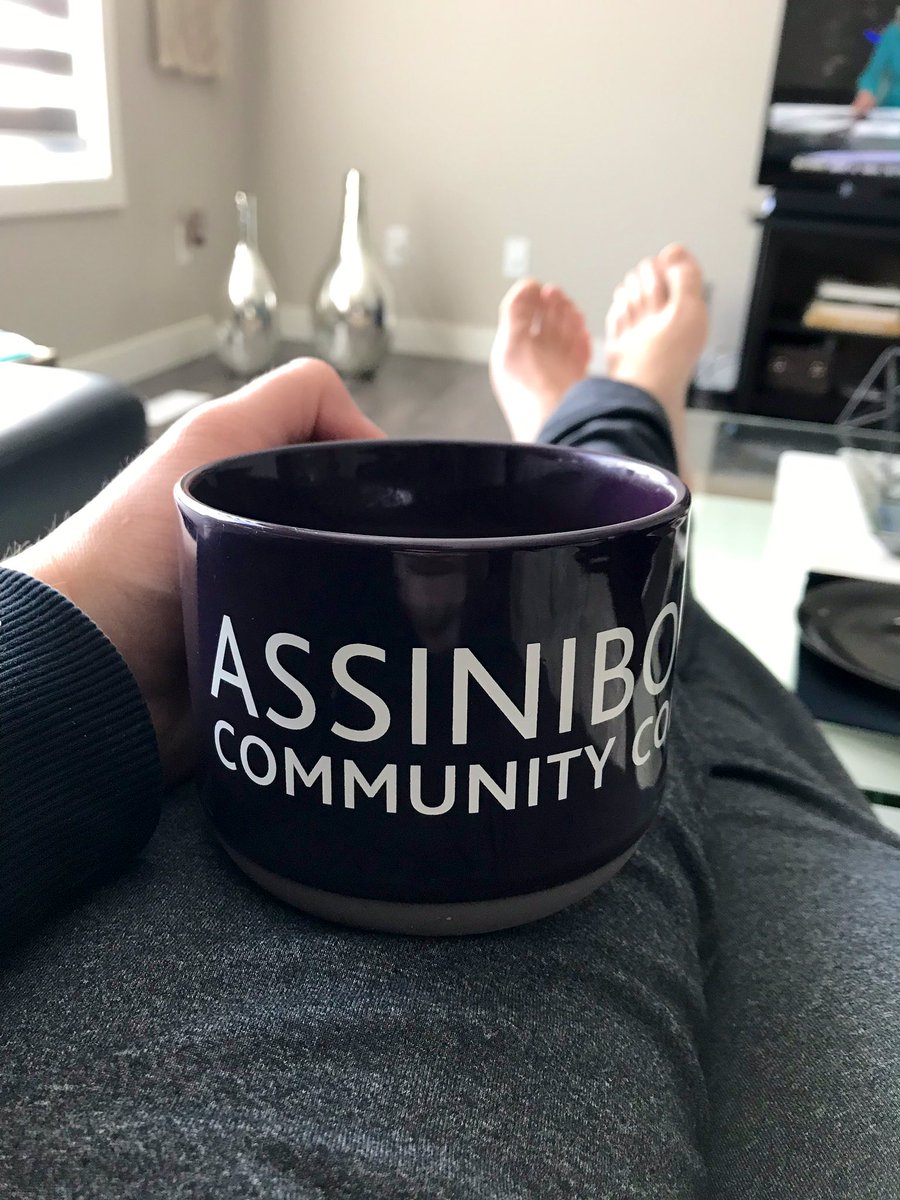 joranhedley's tweet photo. Thanks @ACCMB for the purple mug! Perfect for Sunday mornings as it appears to hold about 90 oz. https://t.co/eGyq7TqrDp