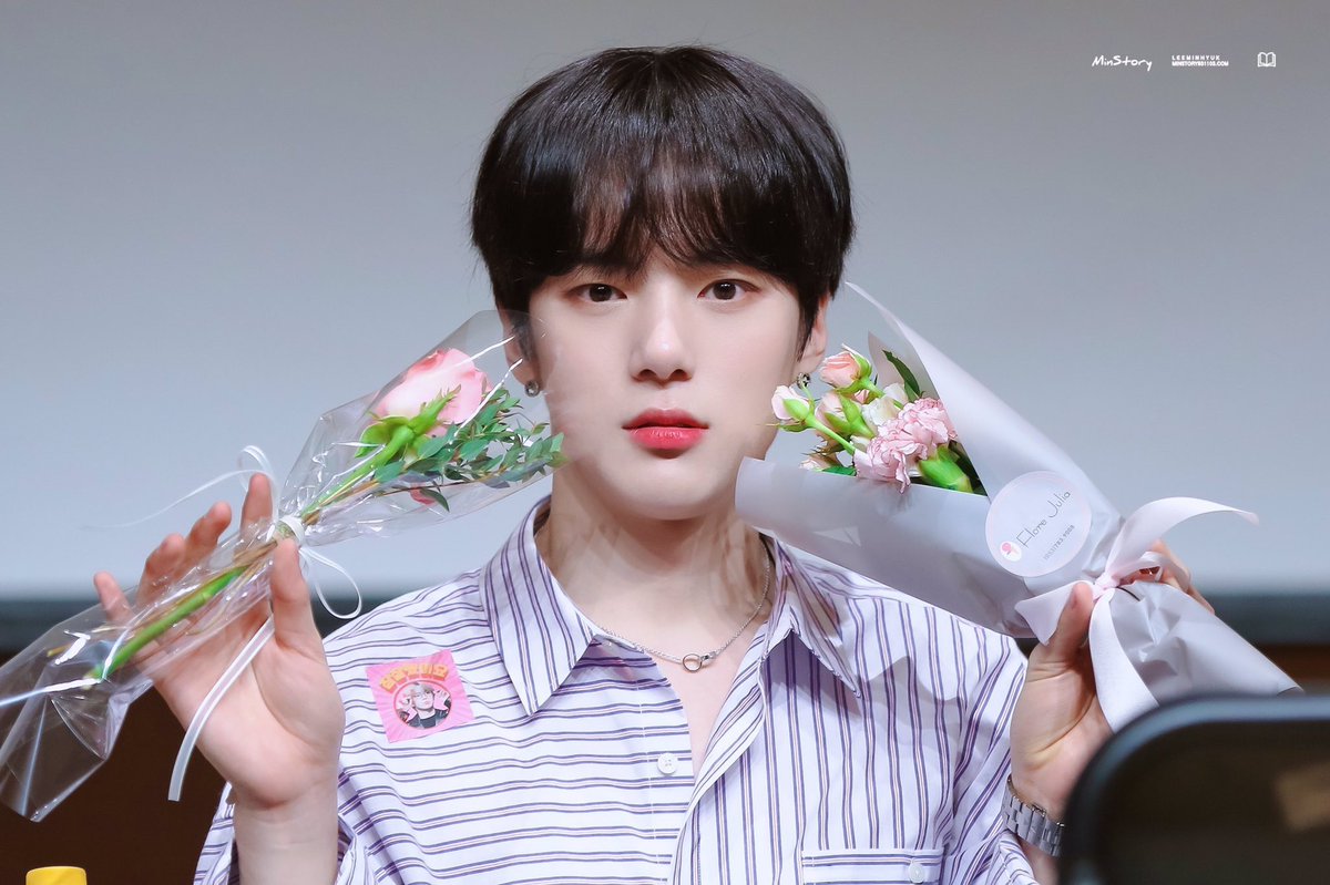 minhyukpic's tweet photo. 190316 — © minstory https://t.co/ujgGdCe2BQ