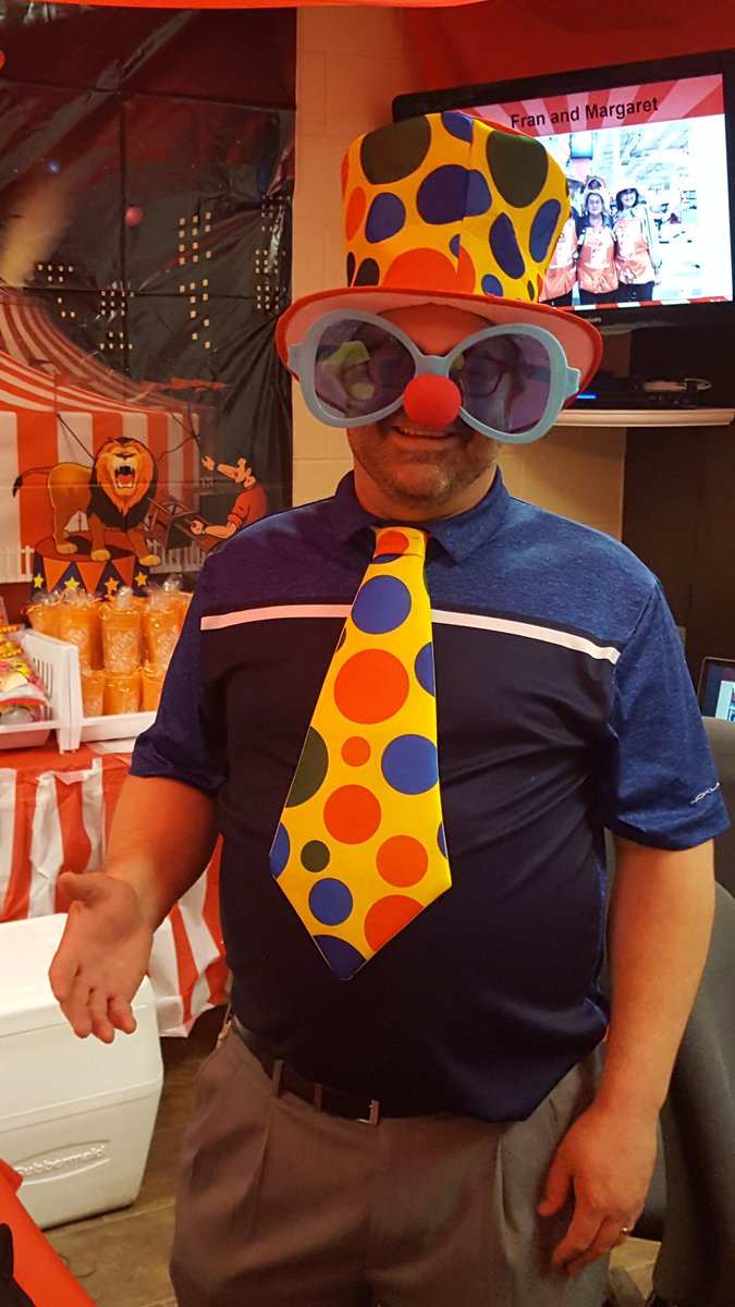 woboat1's tweet photo. Day 3 at 1603 and Chris is doing a great job as our ringleader! #BuiltToBringIt #D164OrangeProud @MYoungson1603 @b_mungul @HDguyDE @TaiatTHD https://t.co/BgkNSeMwUD
