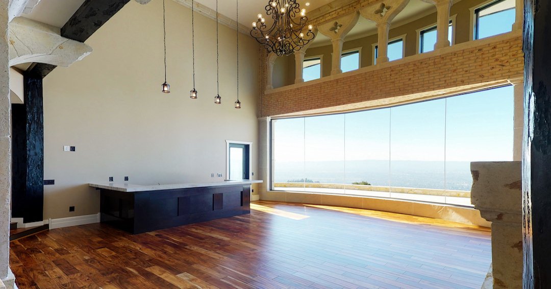 g2dimages's tweet photo. When you have the best to show off, hire the best to help you do it!
#letsgosee #g2dimages #photography #matterport #msp #realestate #realestatephotography #googlestreetview #VRwalkthrough #virtualreality https://t.co/8FFttDjyi4
