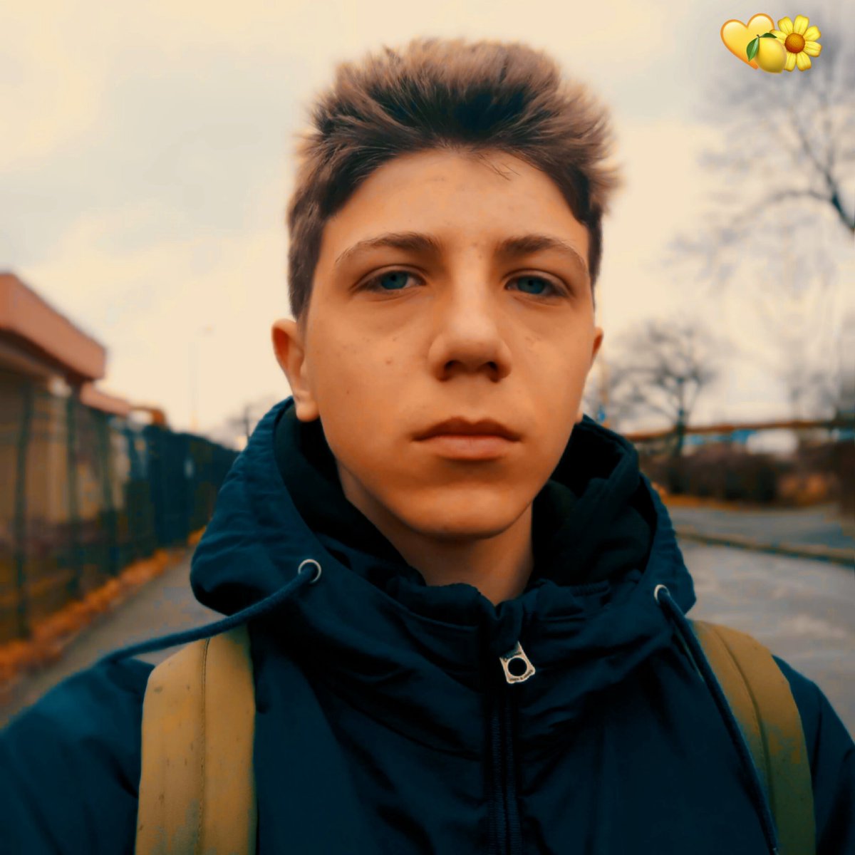 TmSebi's tweet image. 💛🌻🍋