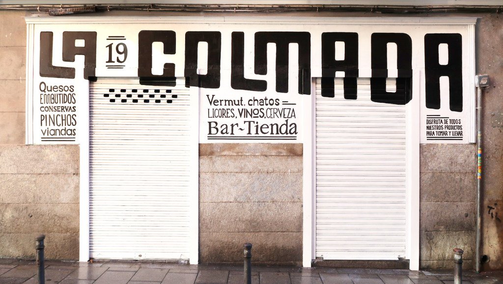 Sara_thinking's tweet photo. La Colmada, el bar y ultramarinos más molón de Malasaña https://t.co/Dn157n9U2c https://t.co/xPldXR5ZZn
