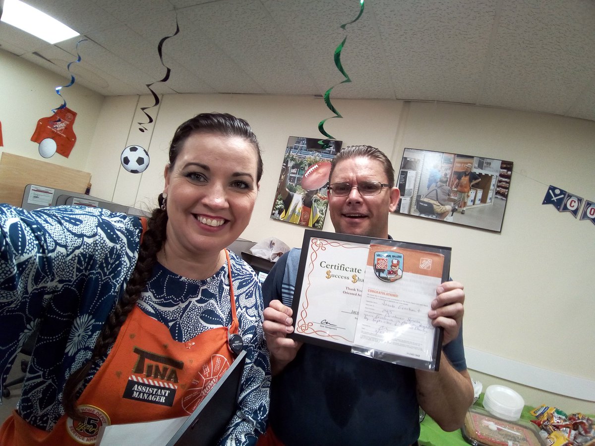 Certificates for Excellence🎉 and Homer Awards awarded to Jose, Jacob, Marcus, Mark TRC and Mandy! Way to go! We are so proud of you!!! #D130Driven #TeamG3 #SuccessSharing2019 #BooYah! #MyStoreIsBetterThanYours #405RULZ #Boom 💥💣