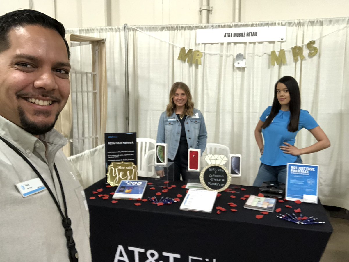 SD_NA5524's tweet photo. Dream team out here to help the soon the be married couples at the Del Mar Bridal Bazaar even happier with some amazing deals. To the perfect couple, get the perfect deals #delmarbridalbazaar #delmar #swempireonwheels🔱 #westexpress #dealsonwheels #mrandmrs #mobileevent #attlife https://t.co/uXP078KTwC