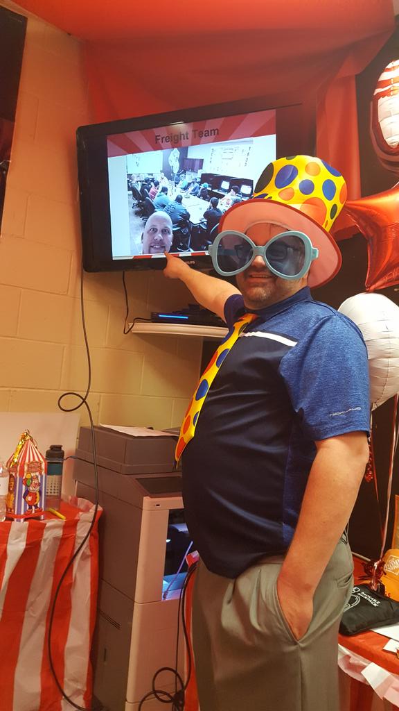 woboat1's tweet photo. Everyone loves the guy in the corner of the picture!  #BuiltToBringIt #D164OrangeProud @b_mungul @MYoungson1603 @HDguyDE @TaiatTHD https://t.co/Le3vJNdcQf