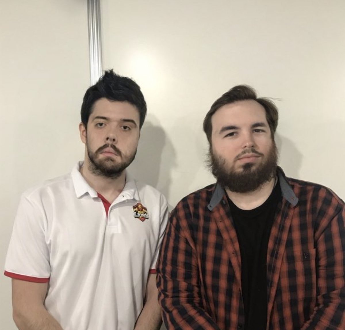 IbaiLlanos's tweet photo. Parad de cambiarme la cara cada vez que me saco una foto con alguien porque me estáis creando un trauma de por vida https://t.co/xrnFqiA9p6