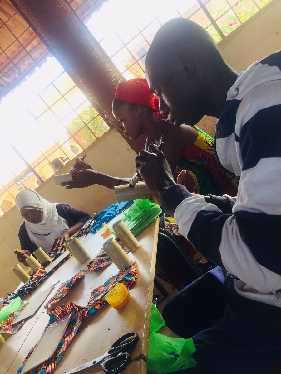 LineageGambia's tweet photo. It’s not just empowerment. It’s sharing the good you know to help the community grow. Lineage’s creative Director teaches 3 times a week at The Gambia Association for the Deaf and Hard of Hearing, female wing.  #givingback #itsHandmade @LineageGambia https://t.co/cJL87OB5uz