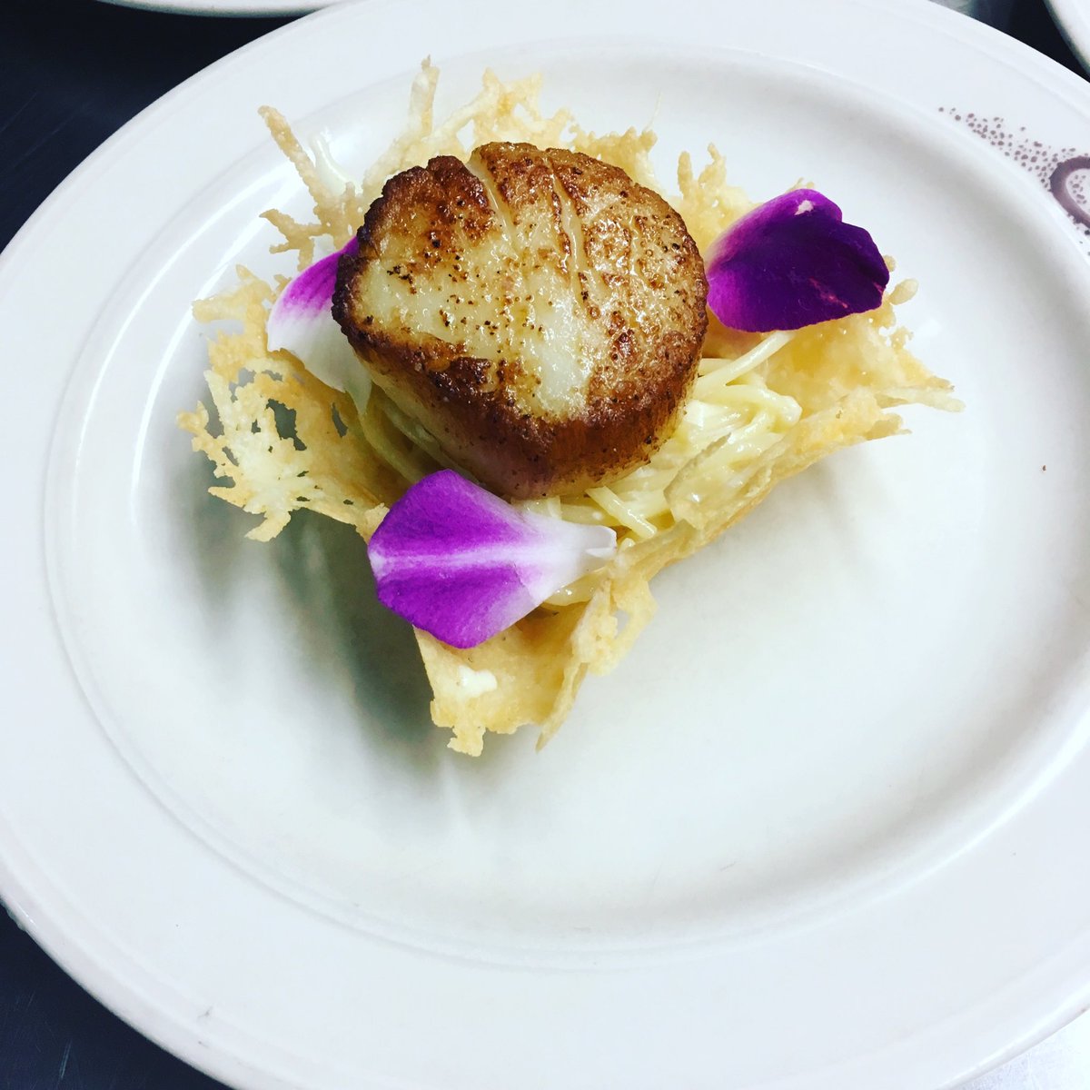 RealChefJ's tweet photo. #scallop #perfection #enjoy #life #lifeisgood #chef #cheflife #ChefsTable #HealthyLiving #finedining #art #beyourself #Happiness #zen https://t.co/oKDRkZAHPc