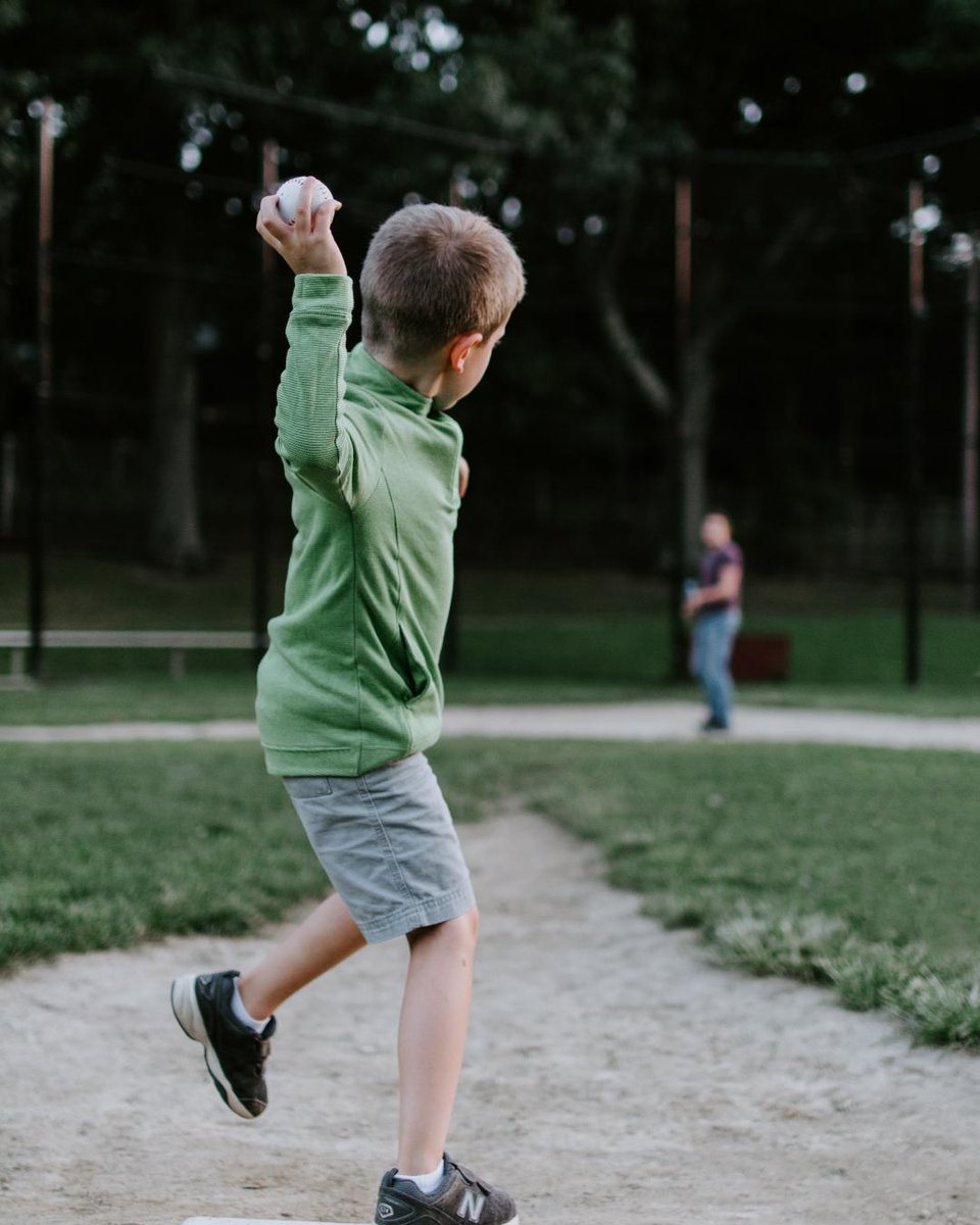 omegasportsnc's tweet photo. When you're the center of the universe. 
#megamotivation #runtheday #playtheday #beattheday
.
.
#myfriend #inspiredbysports #run #runners #athletics #running #training #fitness #fit #exercise #baseball #baseballyouth #newbalance #fatherandson #strength #dedication #focus #mot ... https://t.co/zY1n4oA25V