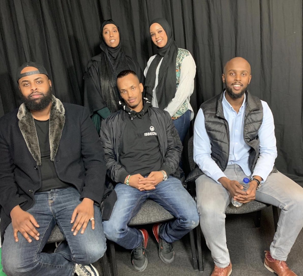 Dood_Wadaag_'s tweet photo. https://t.co/oFlw0A8ddp.  Episode 3 - the topic was knife crime.                    Please check out Isbeddel, on their Instagram or Twitter account @Isbeddel_  #Knifecrime #Community #Volunteer #Debate https://t.co/fH23RRClo7