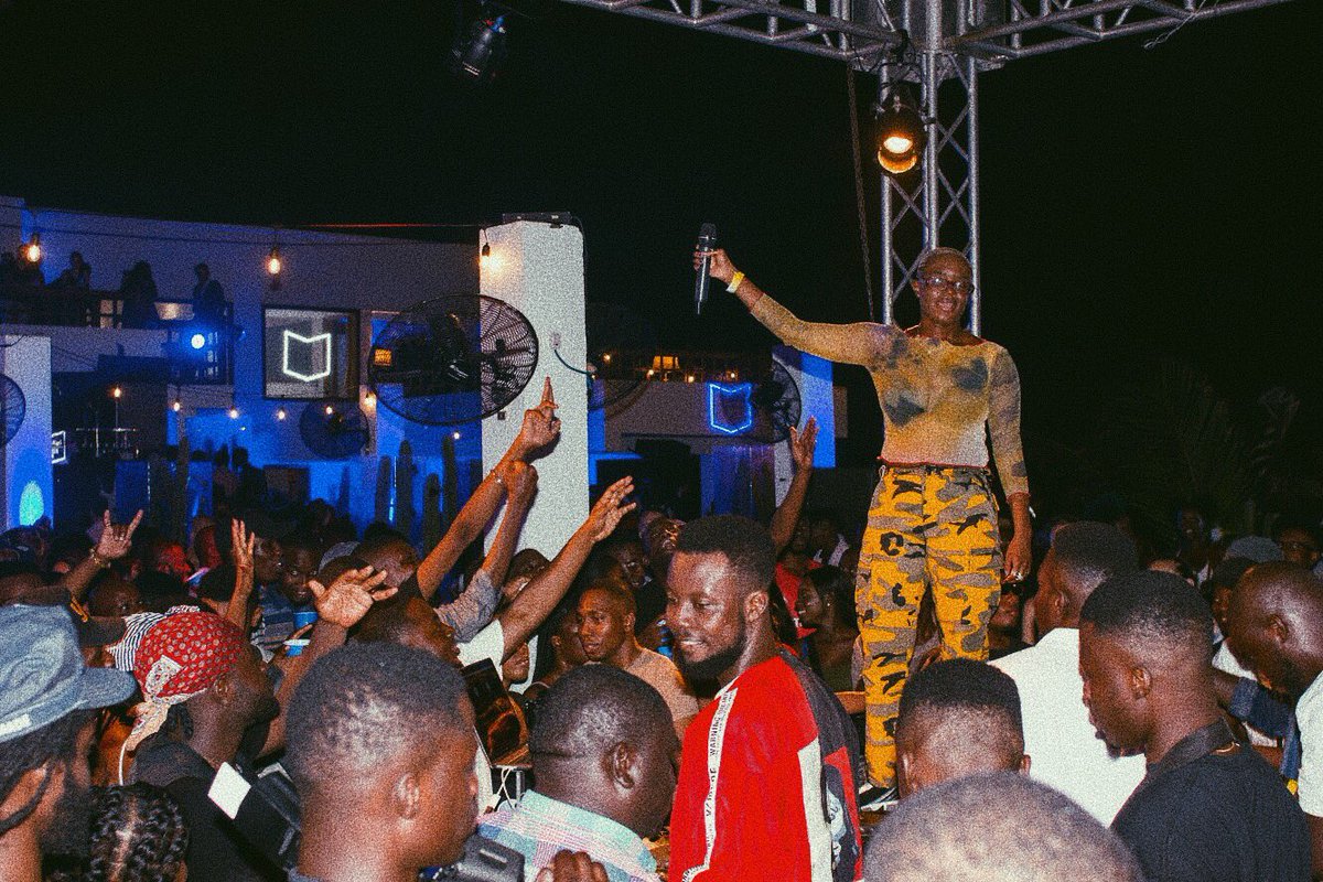 amaarae's tweet photo. Cuttin up. @boilerroomtv x @Ballantines. All rights to image reserved by my shootr @DiQueku https://t.co/t6Izt72o5B
