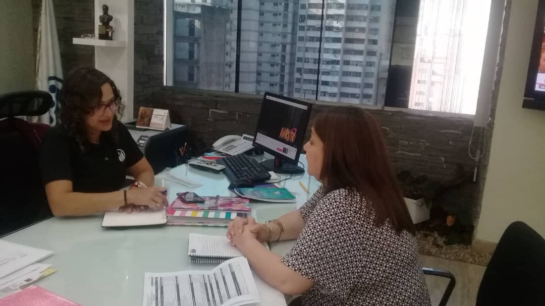 #GestiónSemanalTrujillo Pdta de <a href="/Fundasaludtru/">Fundación Trujillana de la Salud 🩺</a> <a href="/ajacquep/">Jacqueline Penaloza.</a> sostuvo reunión con Magally Gutiérrez, Pdta del IVSS, para articular acciones en pro de la atención óptima de los pacientes, recuperación de áreas quirúrgicas en hospital Trujillo, jubilaciones y sinceración de nómina